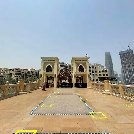 Апартаменти Guestready - Downtown Lux Near Burj Khalifa Дубай Екстер'єр фото