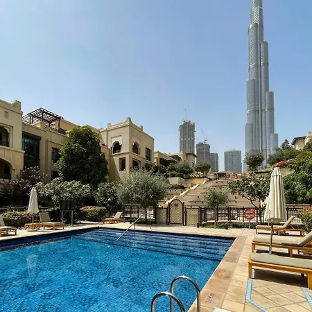 Апартаменти Guestready - Downtown Lux Near Burj Khalifa Дубай Екстер'єр фото