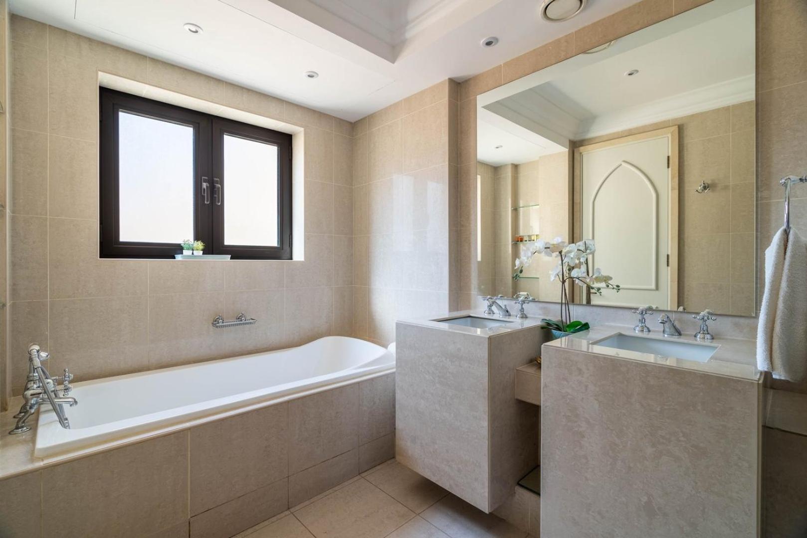 Guestready - Downtown Lux Near Burj Khalifa * Дубай